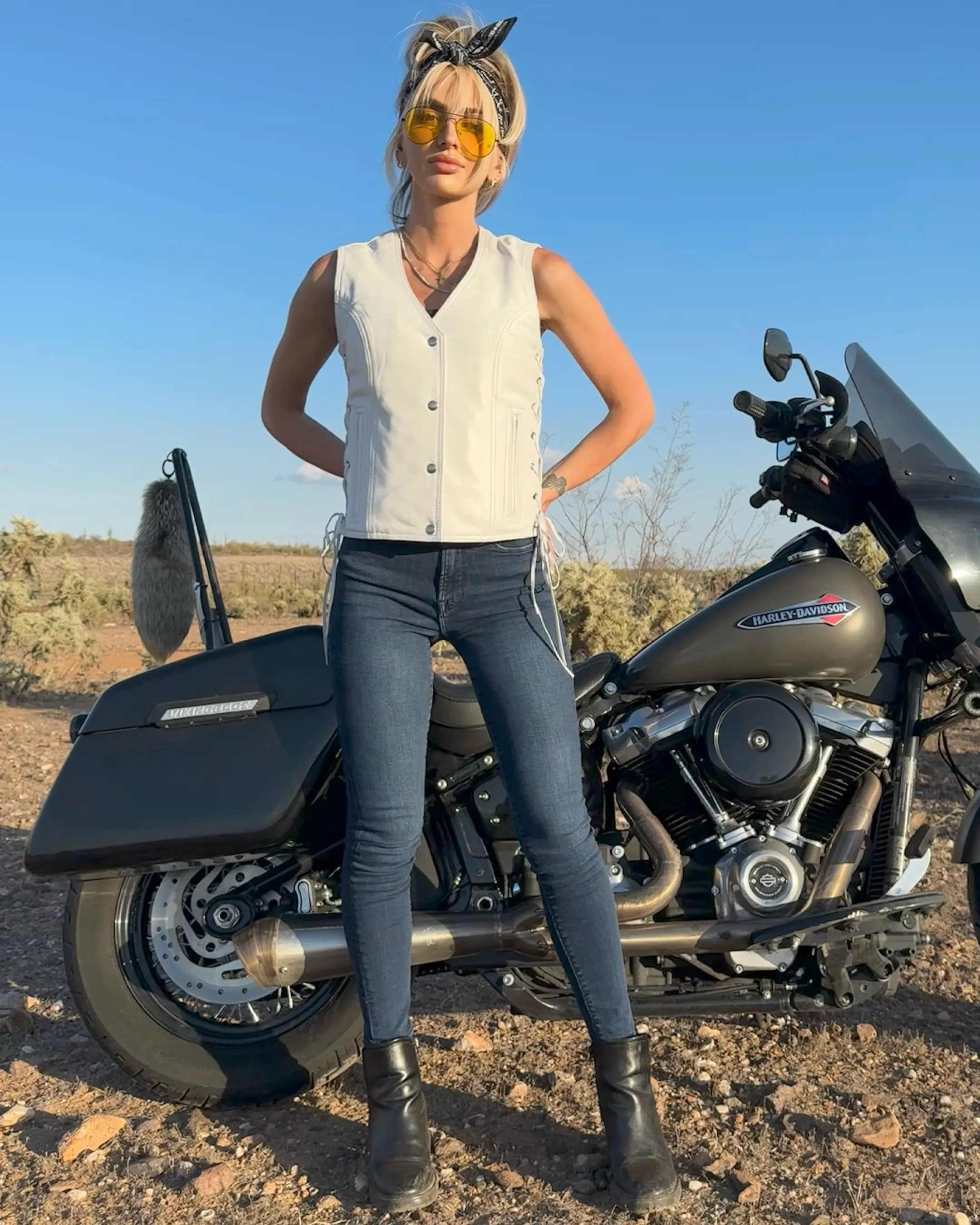 Beryl - Women's Motorcycle Leather Vest - White - Image 8