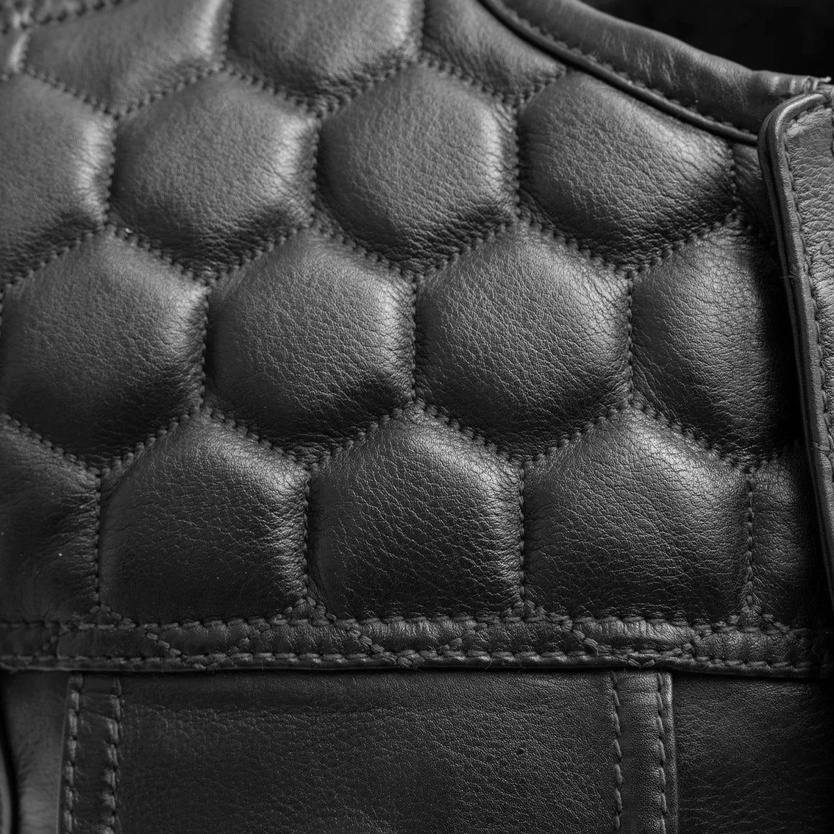 Hornet Men's Club Style Leather Vest - Image 9