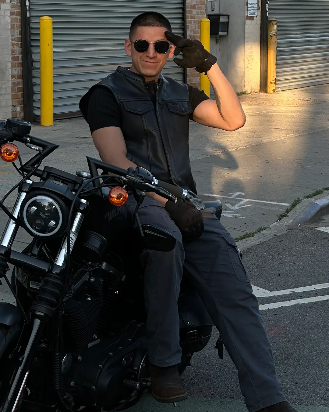 Sharp Shooter Men's Motorcycle Leather Vest - Image 30